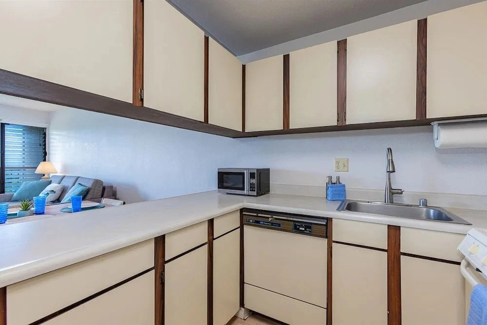 Kihei Akahi D-207 1 Bedroom Condo