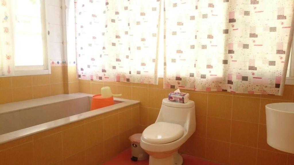 Phd's Guest House I
