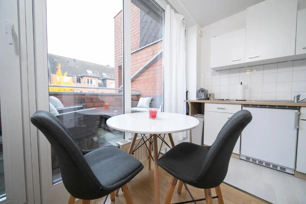 Studio Shiny - Zentral mit Balkon - Messe - Küche