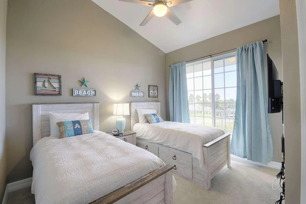 607 Little Harbor