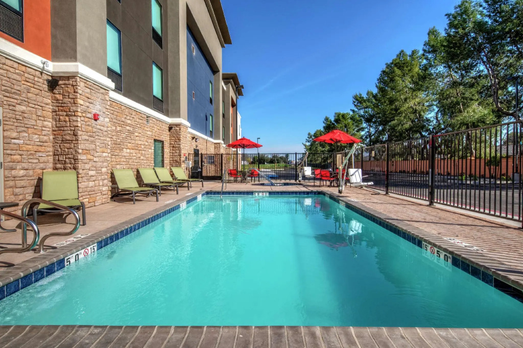 Hampton Inn Fresno Airport