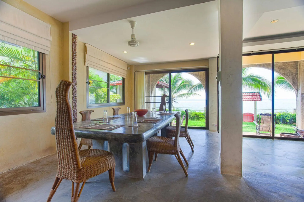 Charu Bay Villas