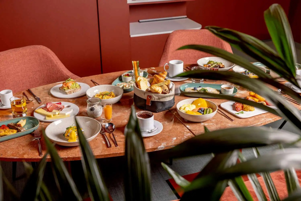 Cenica Porto Hotel, Curio Collection By Hilton