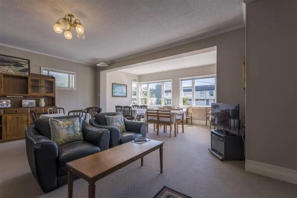 Admirals Lodge