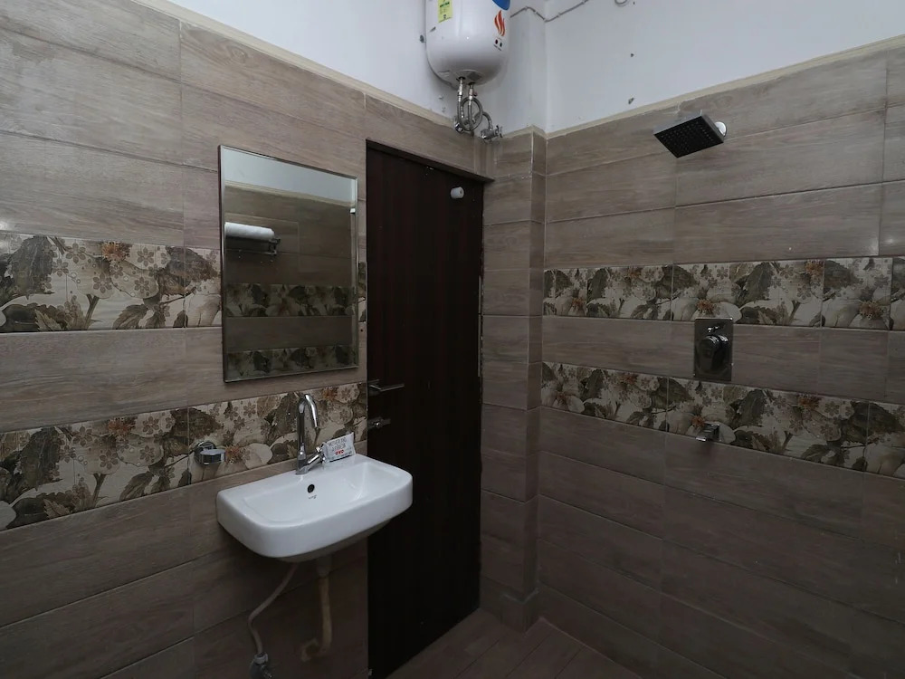 Capital O 30380 Kiaara Stay