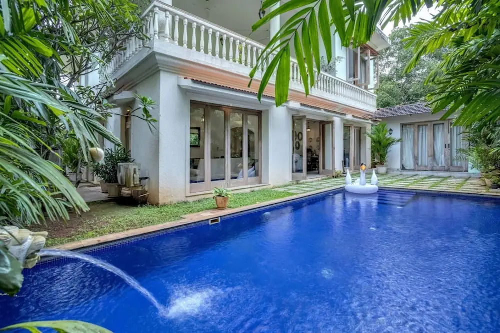 Villa Poorvi by Hireavilla - 4BHK Villa in Siolim with Pool and Forest View