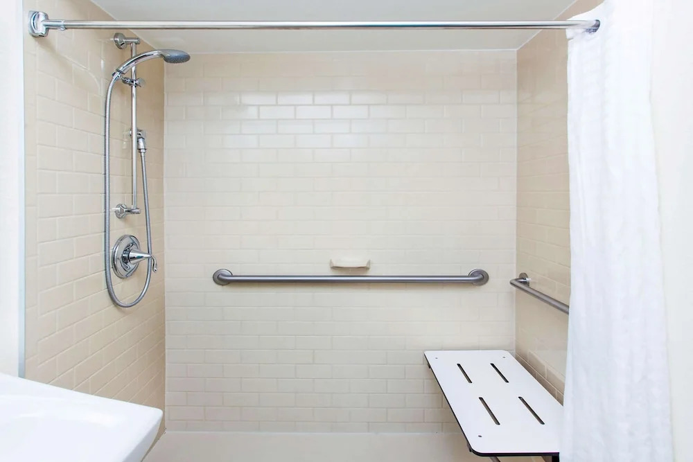 Candlewood Suites Wichita Northeast