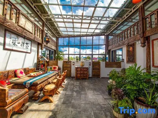Lijiang LiuLigong 360 degrees Hot Spring Hotel