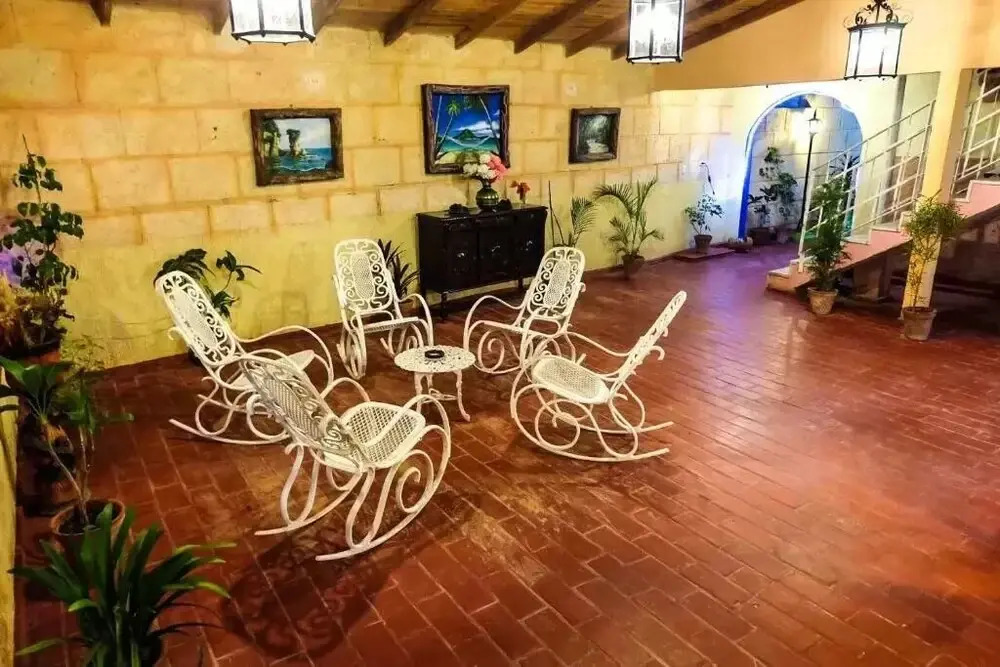 BR& Hostal Restaurante Tropical Caribe