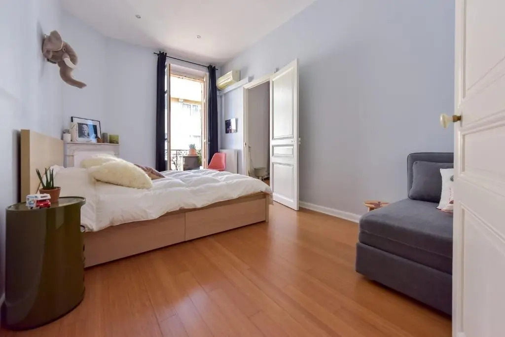 SERRENDY Fall in love Large 1-bedroom apartment 7min to Palais