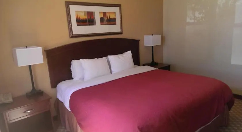 Country Inn and Suites Tulsa