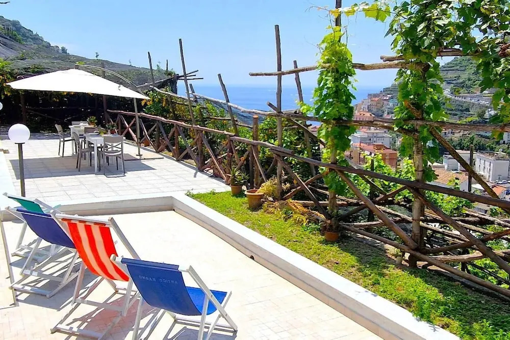 Villa in Lemon Grove With Sea Views & Sea Breeze