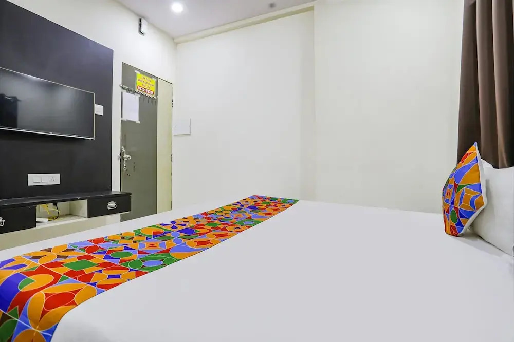 Fabhotel New Shraddha Inn