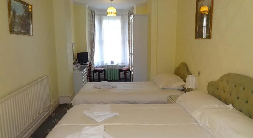 Churchills Hotel