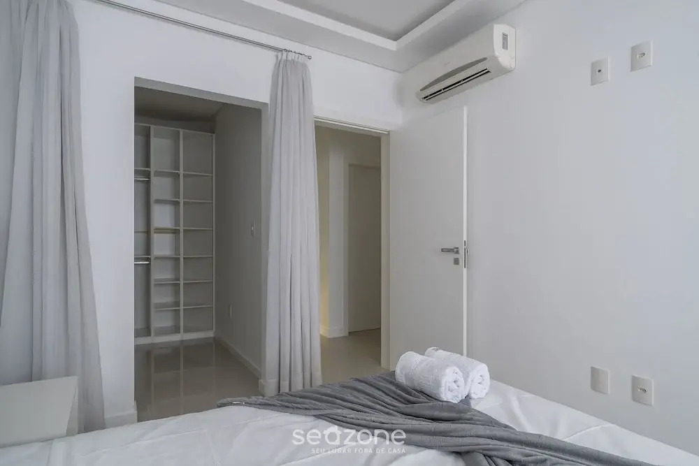 3BR Apt w/ BBQ 300m From the Beach Ivt1301