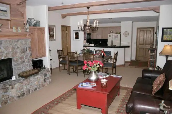 Seasons Lodge at Arrowhead: Beaver Creek Condo!