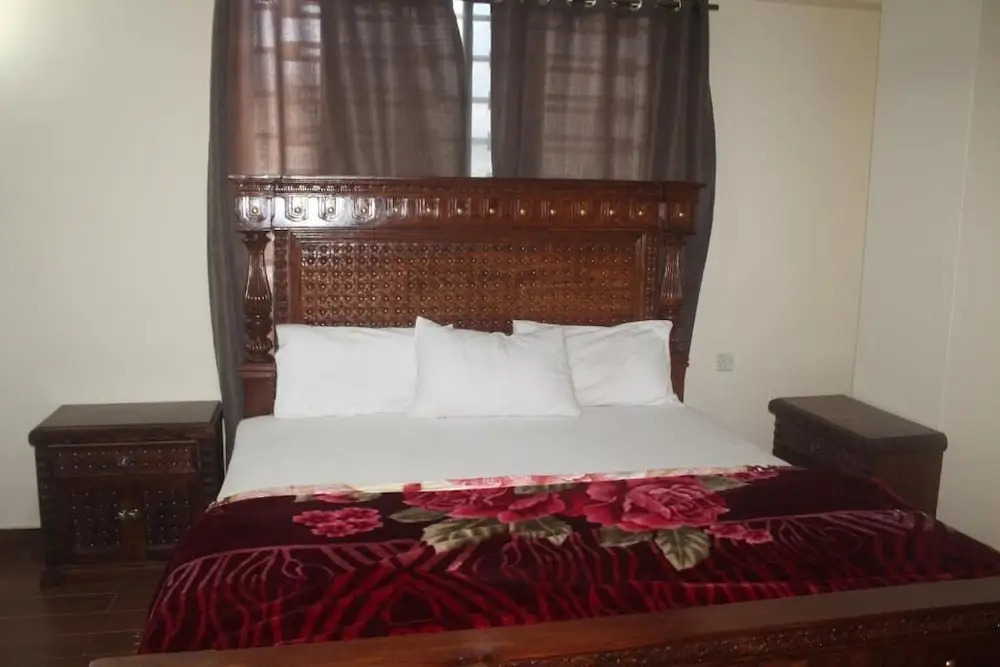 Rose Mount Hotel
