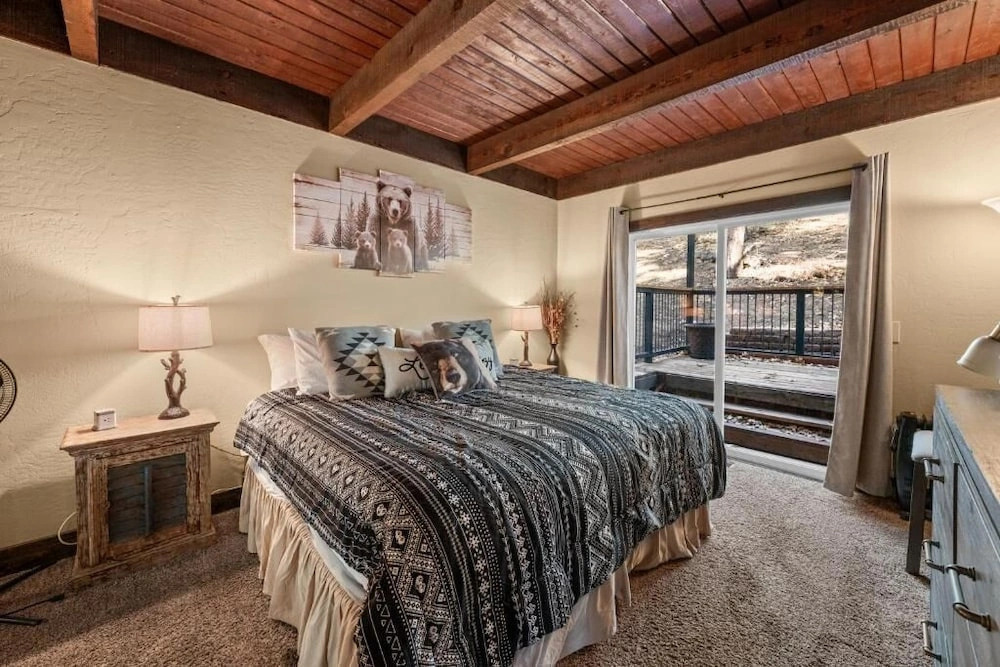 Black Bear Lodge at Moonridge