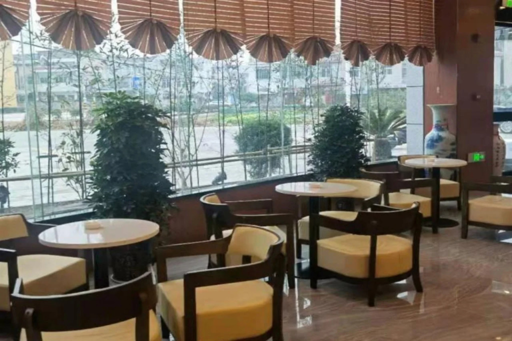 Gem Anqing Wangjiang County Central Mall Fengqi Ro