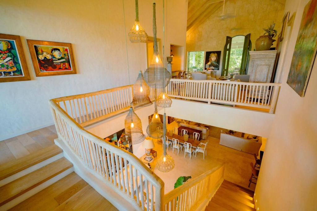 One-of-a-kind Villa With Open Spaces and Amazing Views in Luxury Beach Resort