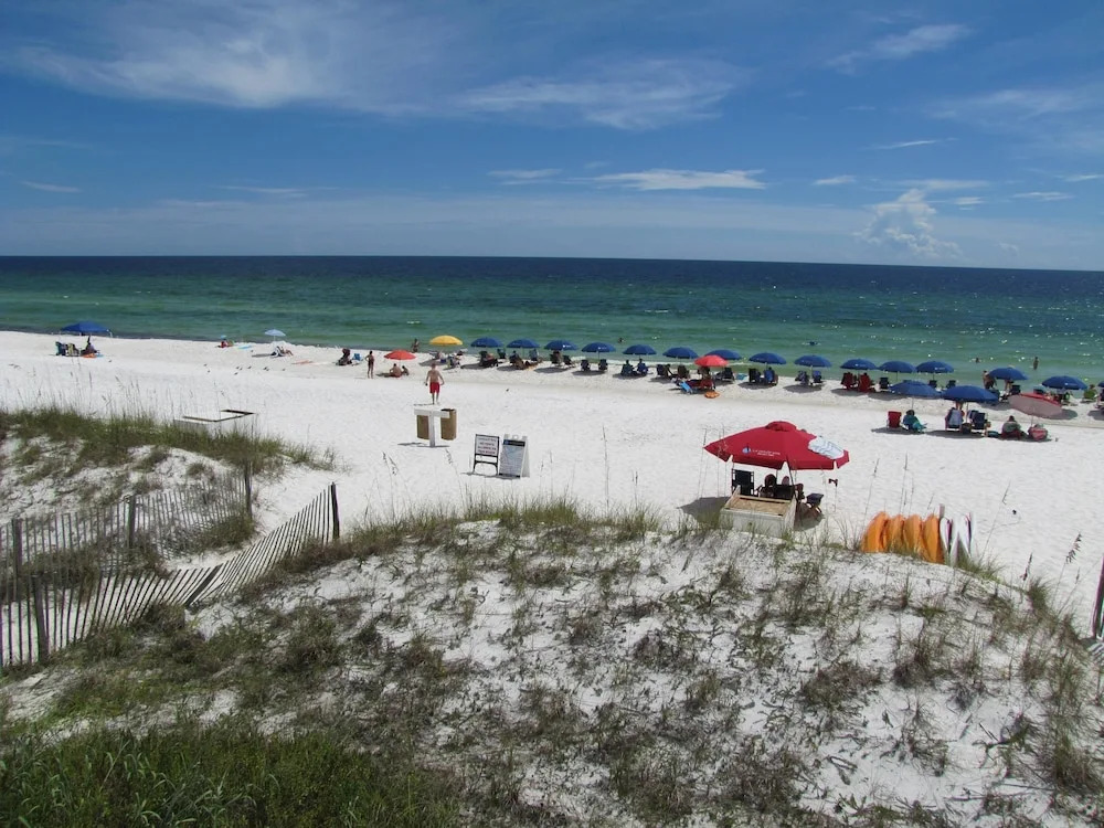 Leeward Key Condos by Crystal Waters