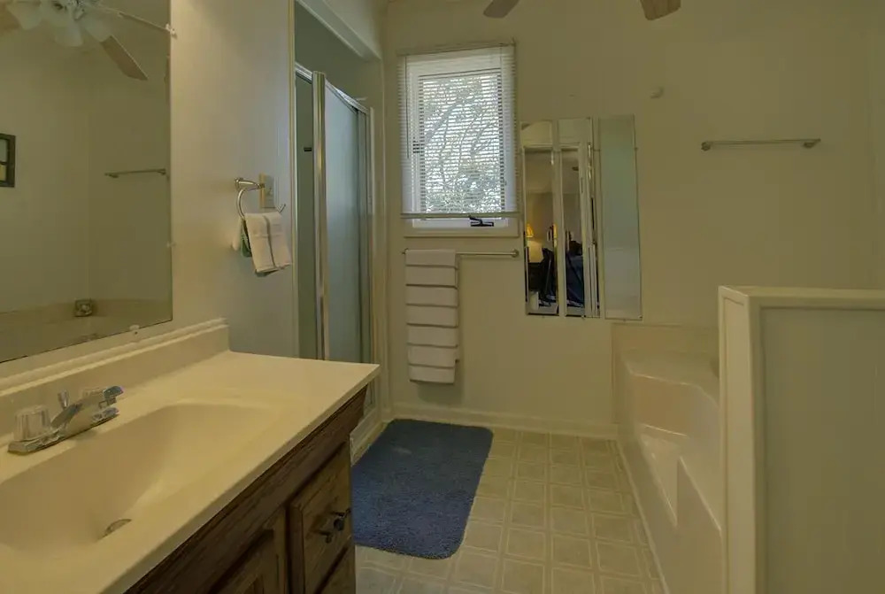 Core Sound Lodge 3 Bedroom Home by RedAwning