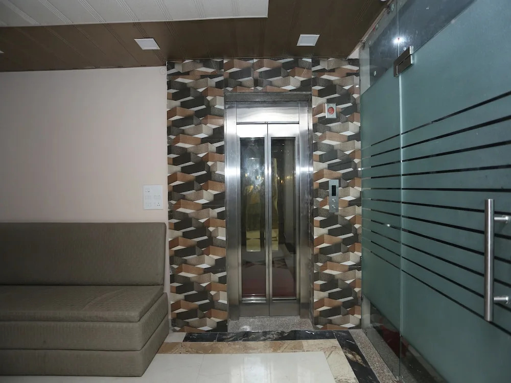 Capital O 35665 Yamnotri Retreat