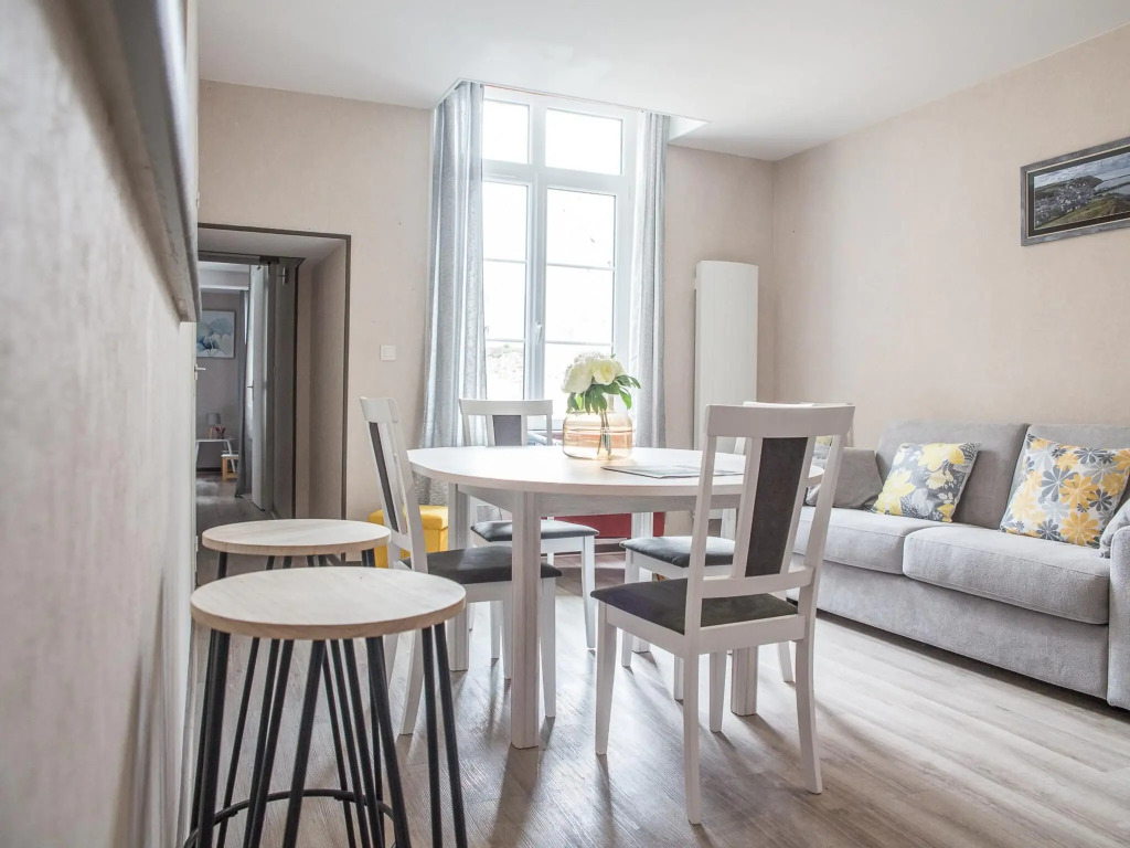 Modern apartment in Bayeux near Tapestry Museum