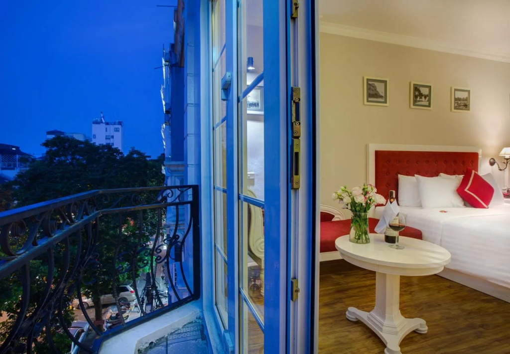Calypso Grand Hotel