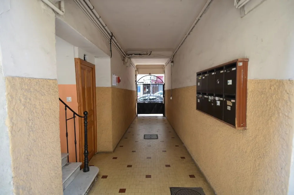 Apartment 5 persons near Place du Pin in Port of Nice district