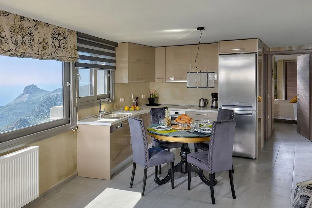 Seli Sea View Apartments and Studios