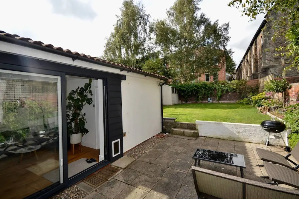 Elegant Bristol Garden Flat By The Arches