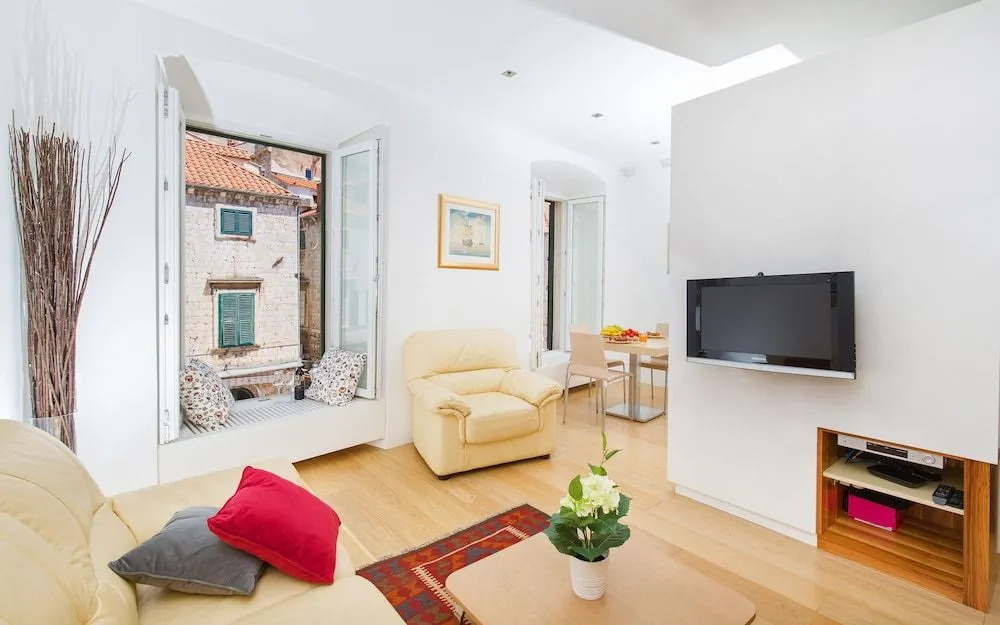 The View Apartment by Irundo