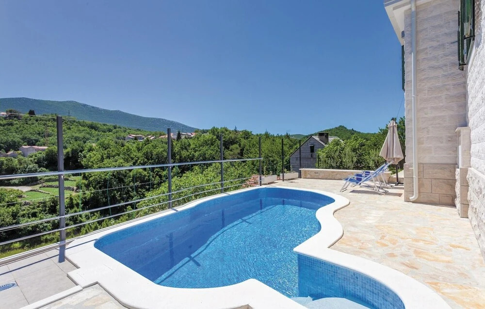 Beautiful Home in Zvecanje With 1 Bedrooms, Wifi and Outdoor Swimming Pool