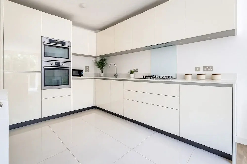 Modern 2-Bed flat in Mill hill Park