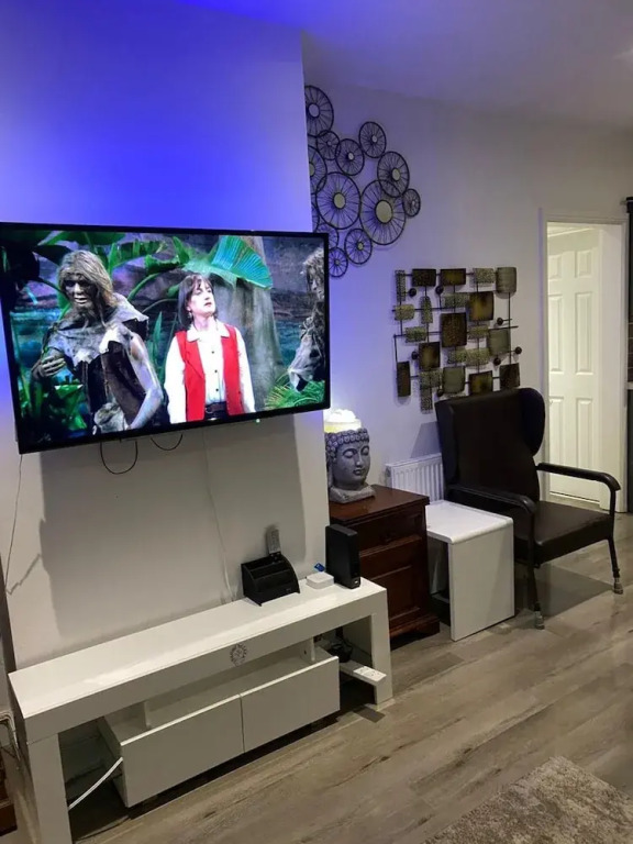 Charming 3-bed Apartment in London