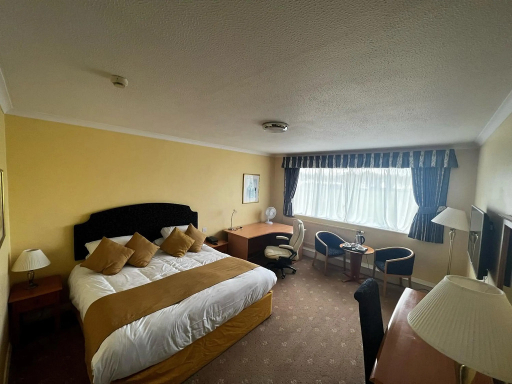 Tiverton Hotel Lounge & Venue