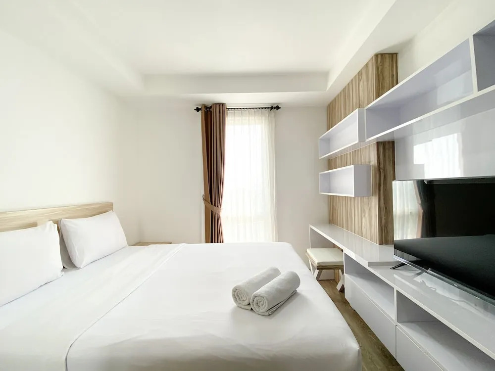 Homey And Compact Studio At Azalea Suites Apartment