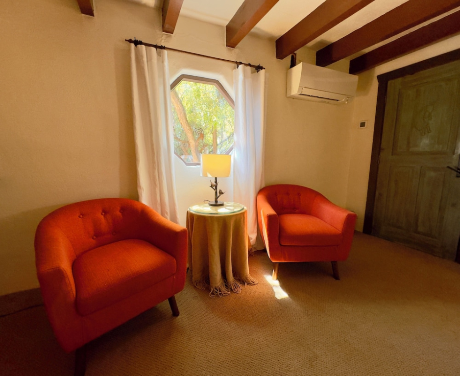 Old Taos Guesthouse B&B