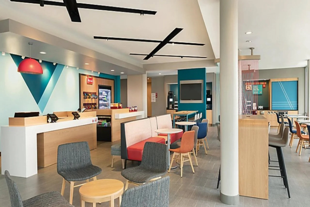 Avid Hotels - Roseville - Minneapolis North by IHG