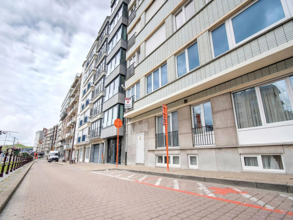 Snug Apartment in Wenduine near Sea
