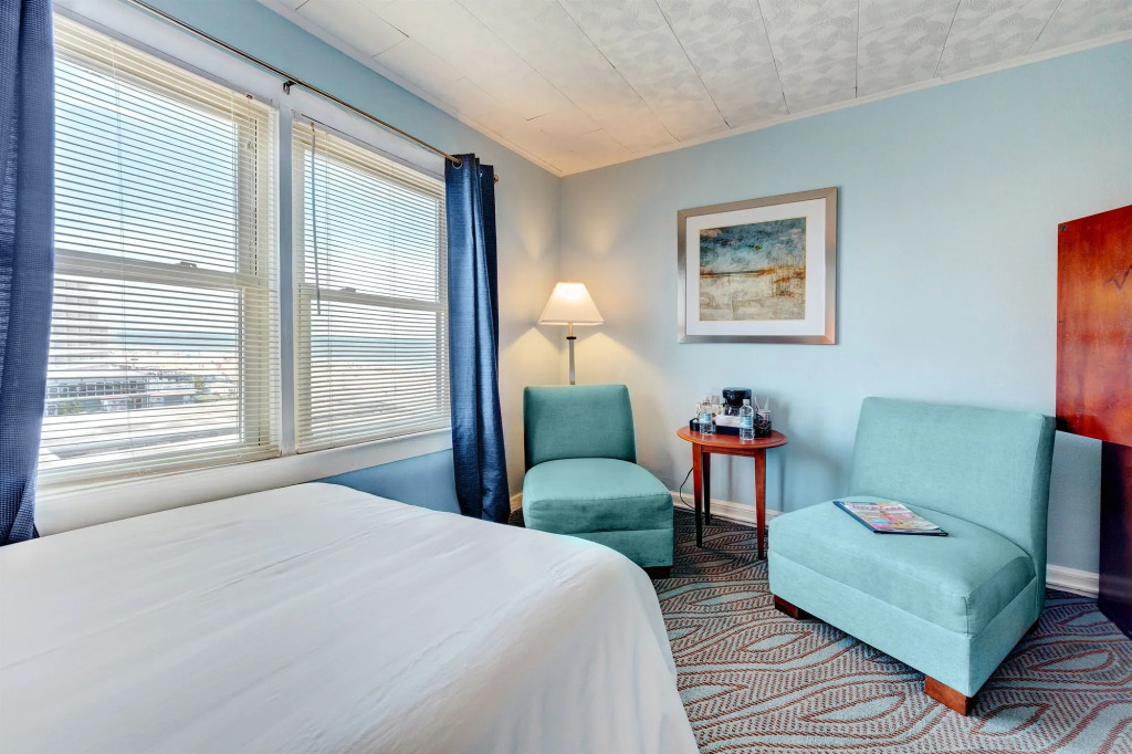 Beach Plaza Hotel