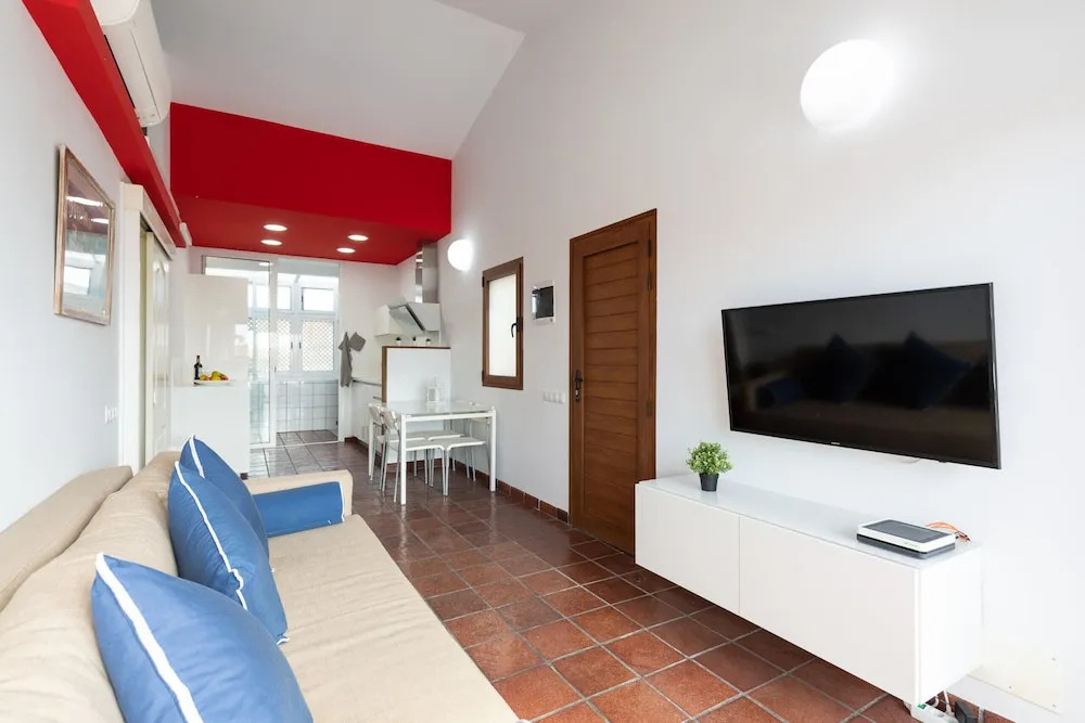 Nice Apartment Swimming Pool, Parking and Terrace