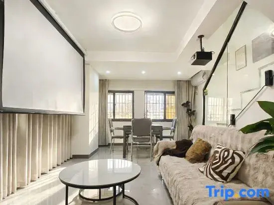 Yunjing Yiju · Loft Homestay (Laodong North Road)