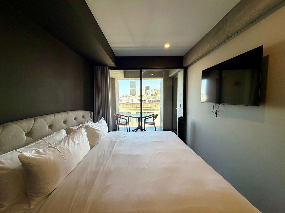 w Charming 2BR w Balcony in Tabacalera