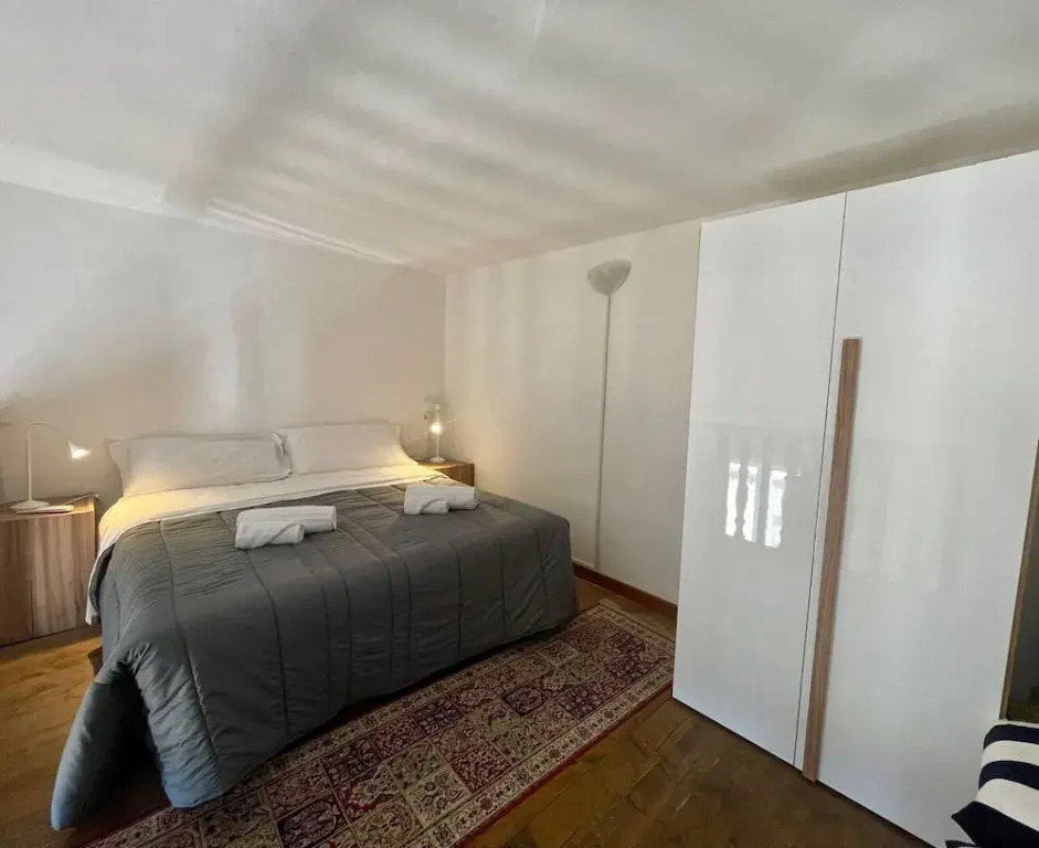 Onlyrooms V - Portside & Train Station