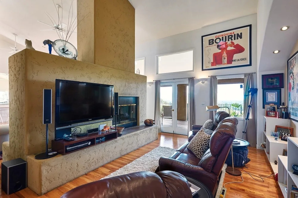 Scenic Bay View Sublime In East San Jose! 2 Bedroom Home