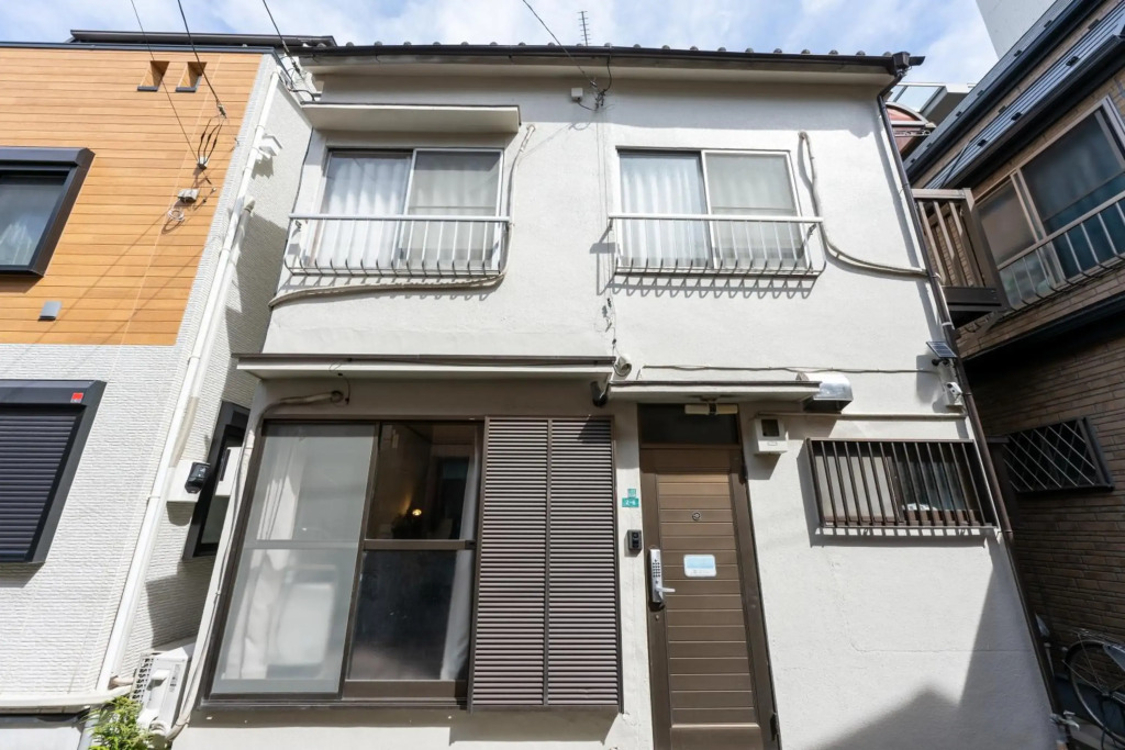 一棟貸し宿, 東京一之江ハウス6名定員, 家族歓迎, 無料wifi, ディズニーバス38分, 駐車場ありません