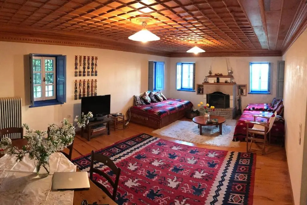 Chariklia Traditional House