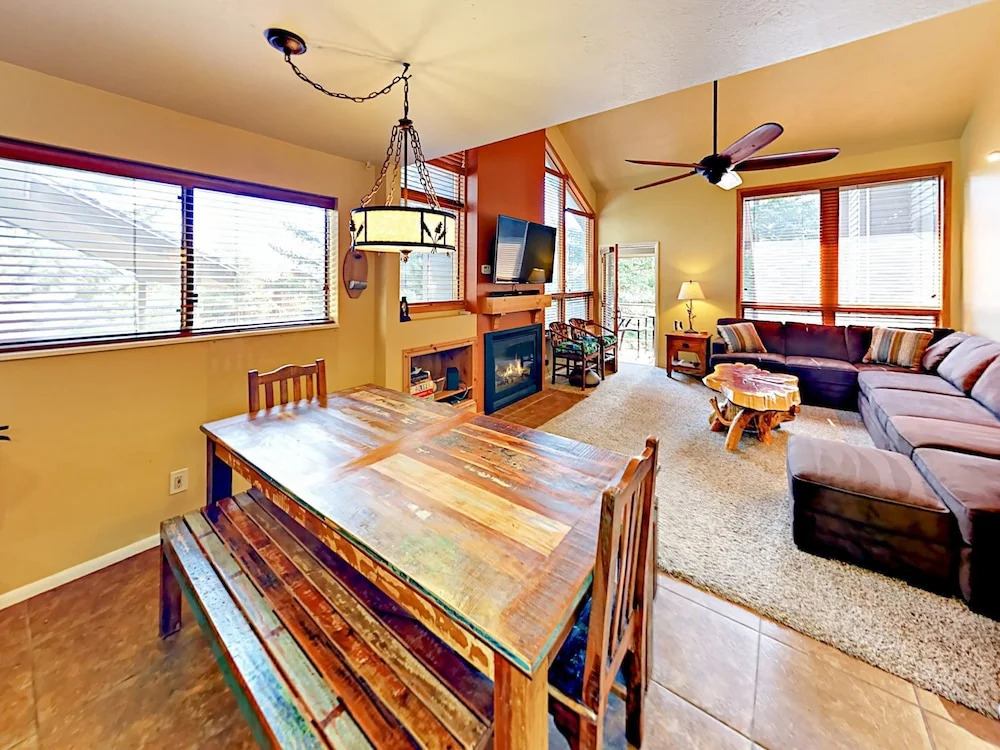 3710 Navajo Trail Townhouse Unit #74 4 Bedrooms 4 Bathrooms Townhouse